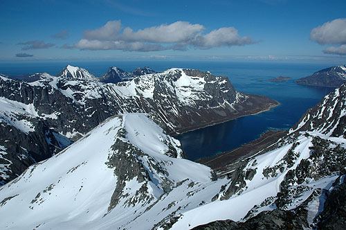 Fjellene rundt Grtfjorden, Kvalya