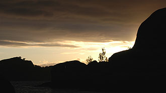 Vesthimmel - solnedgang i Straumshamn, Hamary Foto: Bent Svinnung